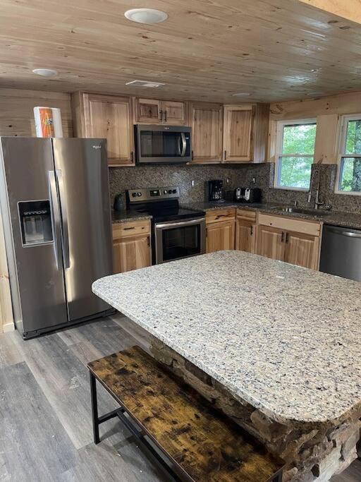Creekside 3 Bedroom 2 Bath Cabin On Private Creek 班纳埃尔克 外观 照片
