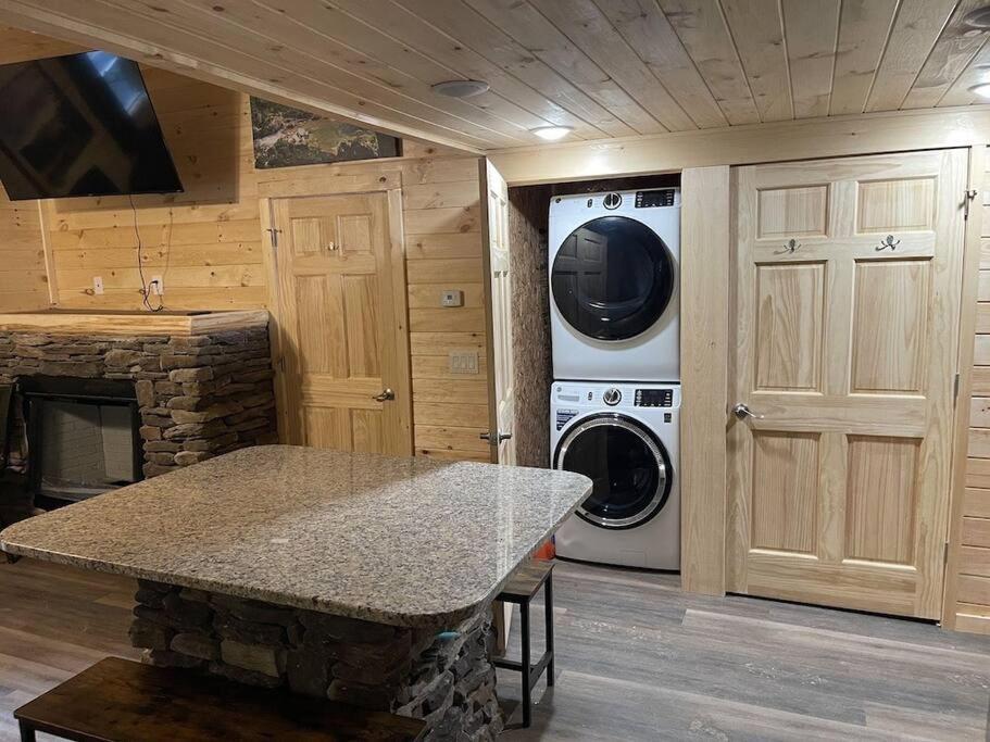 Creekside 3 Bedroom 2 Bath Cabin On Private Creek 班纳埃尔克 外观 照片