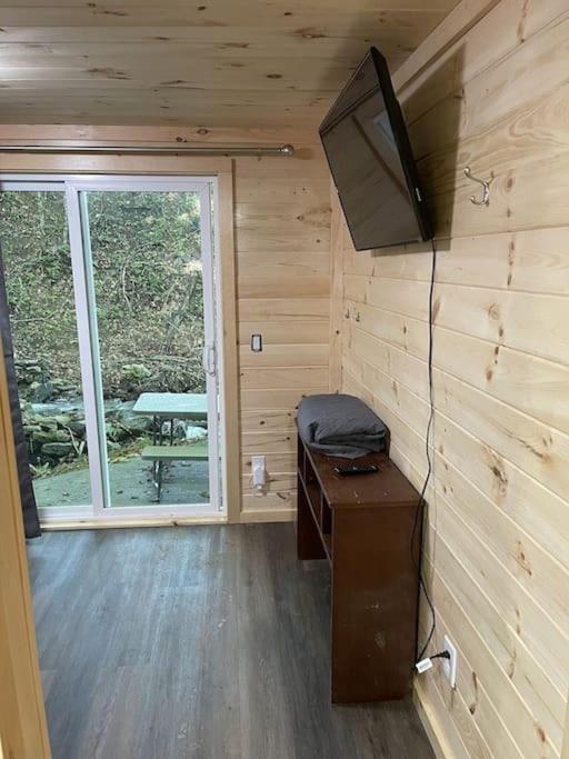 Creekside 3 Bedroom 2 Bath Cabin On Private Creek 班纳埃尔克 外观 照片